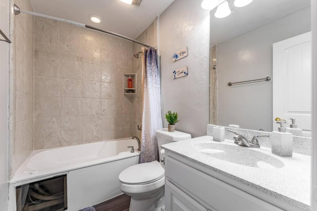 Family Friendly 2Bdrm-Walk To At&T/Cowboys Stadium Arlington Buitenkant foto